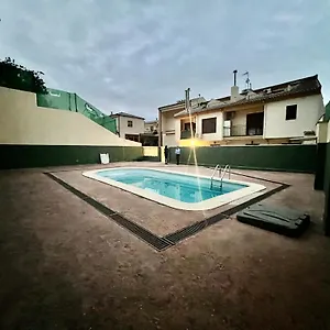 https://balcon-de-burrunchel.es-andalucia.com